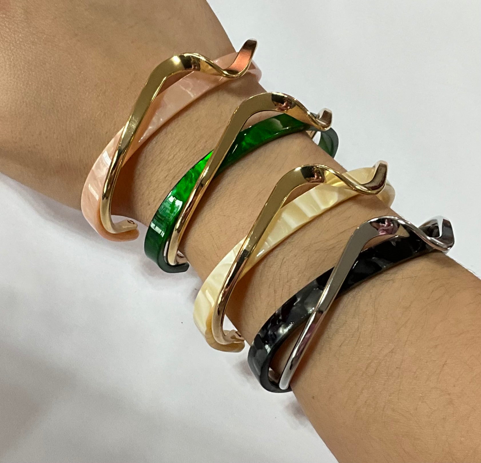 Acrilic bangles